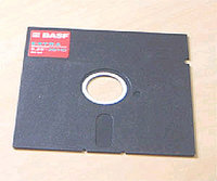 Un floppy da 5  pollici e 1/4